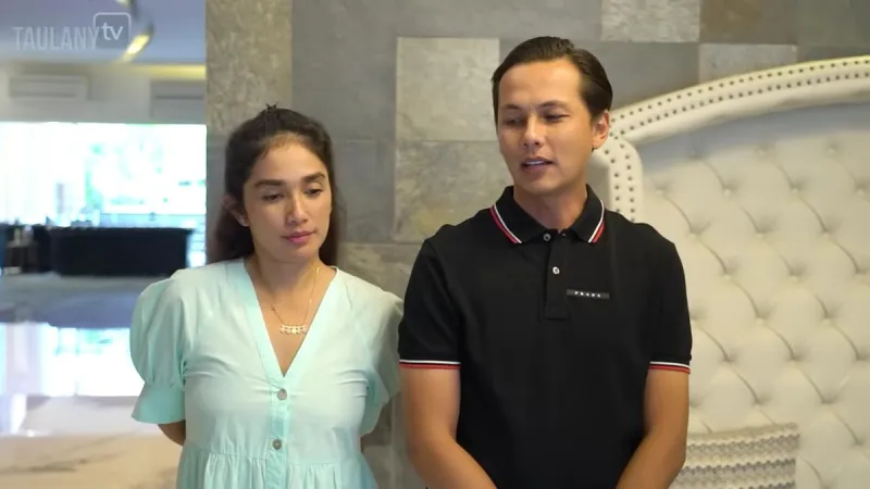 6 Potret Ruang Tamu Rumah Andhika Pratama dan Ussy Sulistiawaty, Desain Modern Klasik