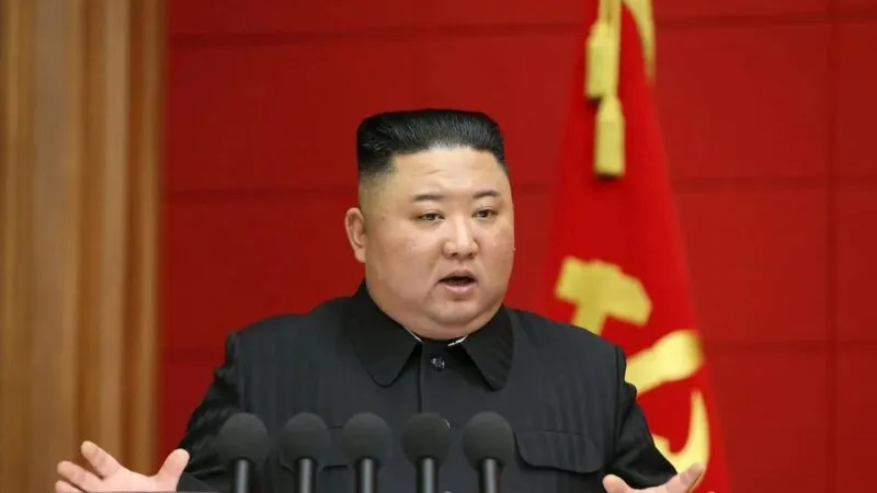 Kim Jong Un Sebut Korut Akan Kembangkan Senjata Bawah Air
