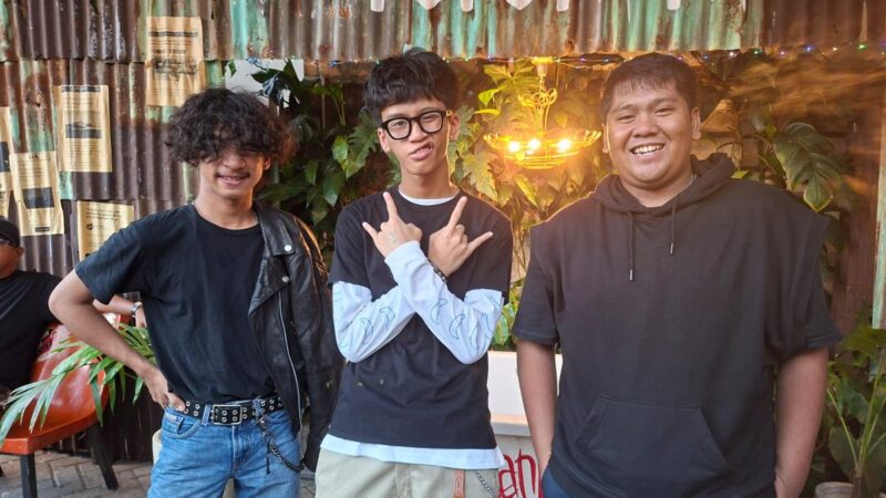 SLR: Didengarkan Malam, Pagi, Siang, Sore Lagu Slank Tetap Enak