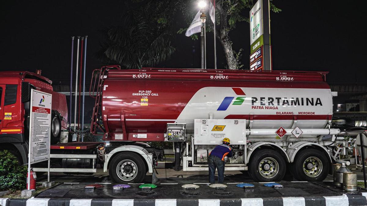Warga Diminta Tenang, Pertamina Pastikan Stok BBM Pertalite Tersedia